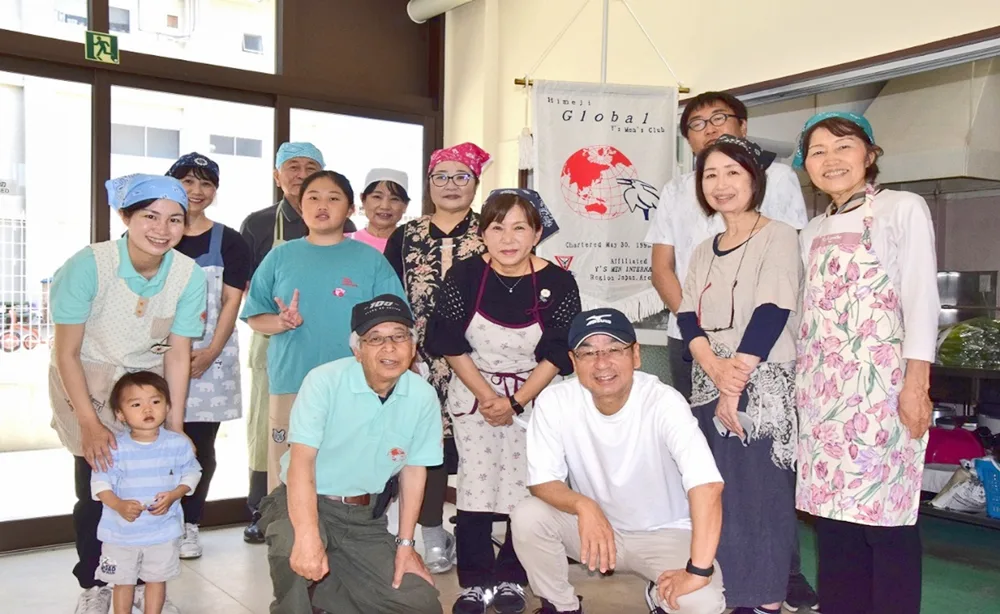 ひとり親支援プログラム　鶏丼集合